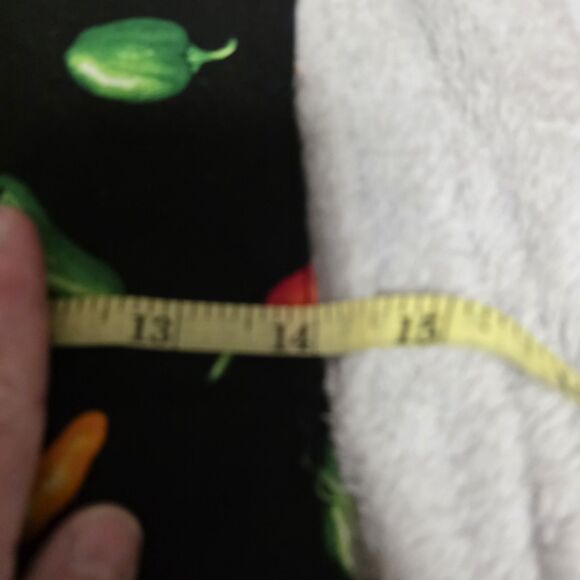 Red Chili Hot Peppers Habanero Black Fabric 14" x 14" 21" Diagonal Cranston COLL - Picture 5 of 7